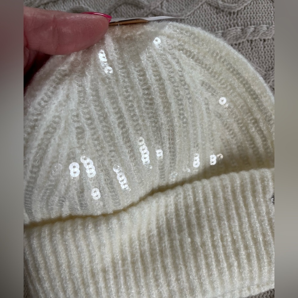 NWT Steve Madden Acrylic Ivory Sequin Beanie - Picture 7 of 8